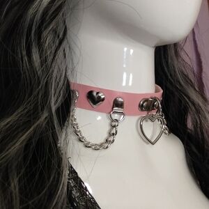 Sexy Choker Pink Adjustable With Silver Hearts, Chains And Buckle